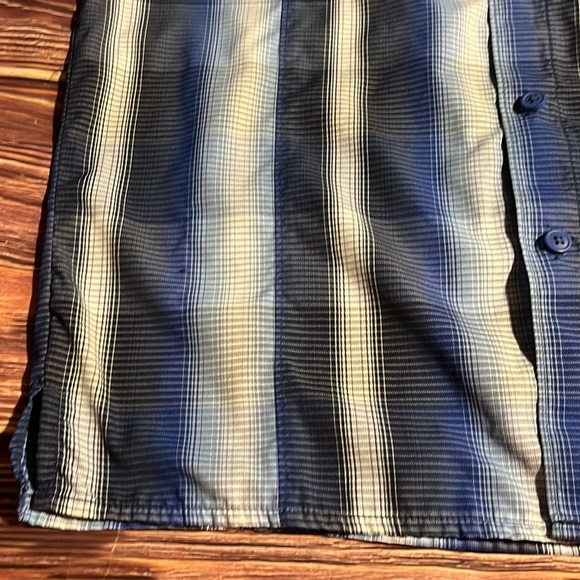 Columbia Omni-Shield Button Down Shirt - Picture 2 of 10